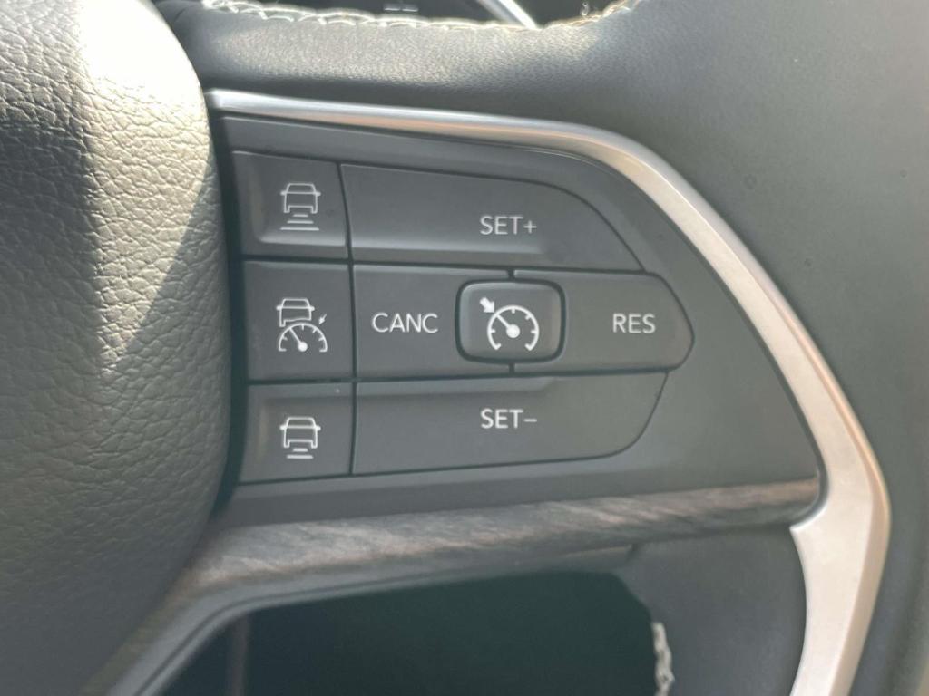 used 2024 Jeep Grand Cherokee L car, priced at $32,995