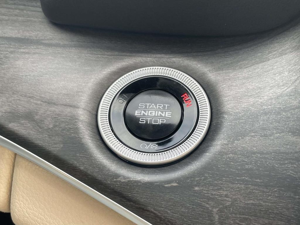 used 2024 Jeep Grand Cherokee L car, priced at $32,995