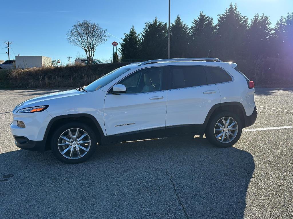 used 2018 Jeep Cherokee car, priced at $14,994