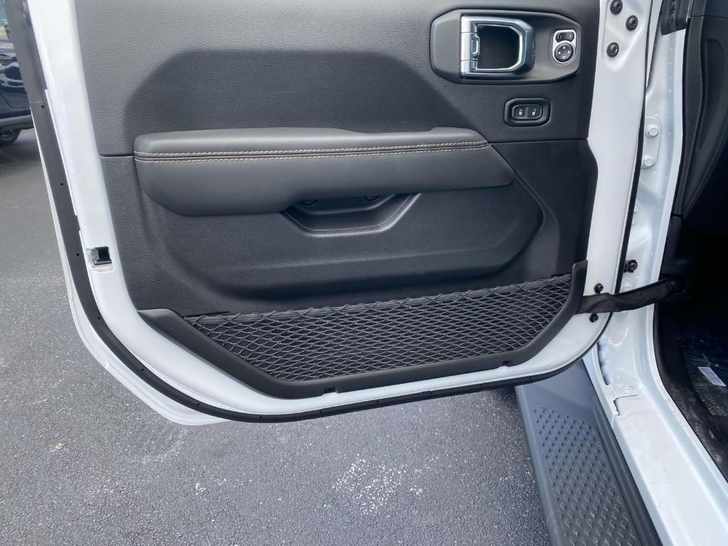 new 2025 Jeep Gladiator car, priced at $41,483