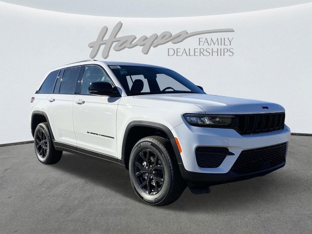 new 2025 Jeep Grand Cherokee car, priced at $41,623