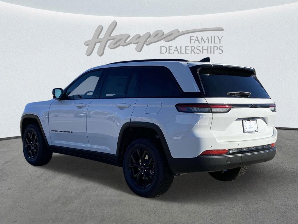 new 2025 Jeep Grand Cherokee car, priced at $41,623