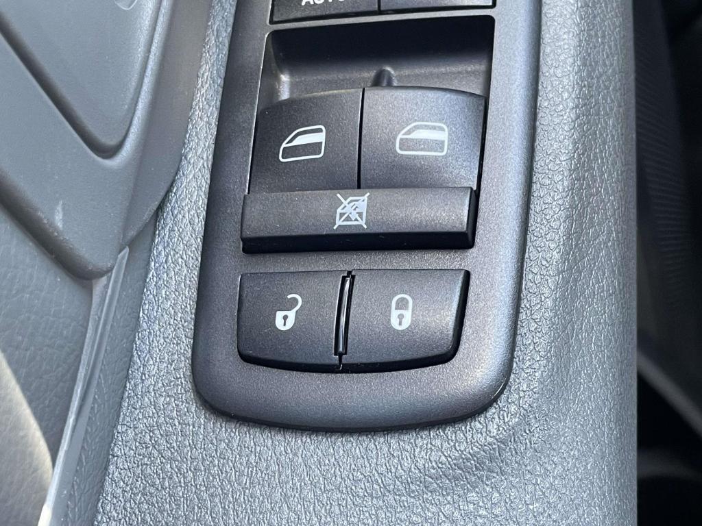 used 2019 Ram 1500 Classic car, priced at $21,400