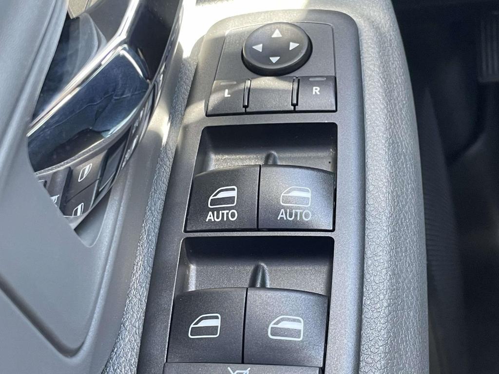 used 2019 Ram 1500 Classic car, priced at $21,400