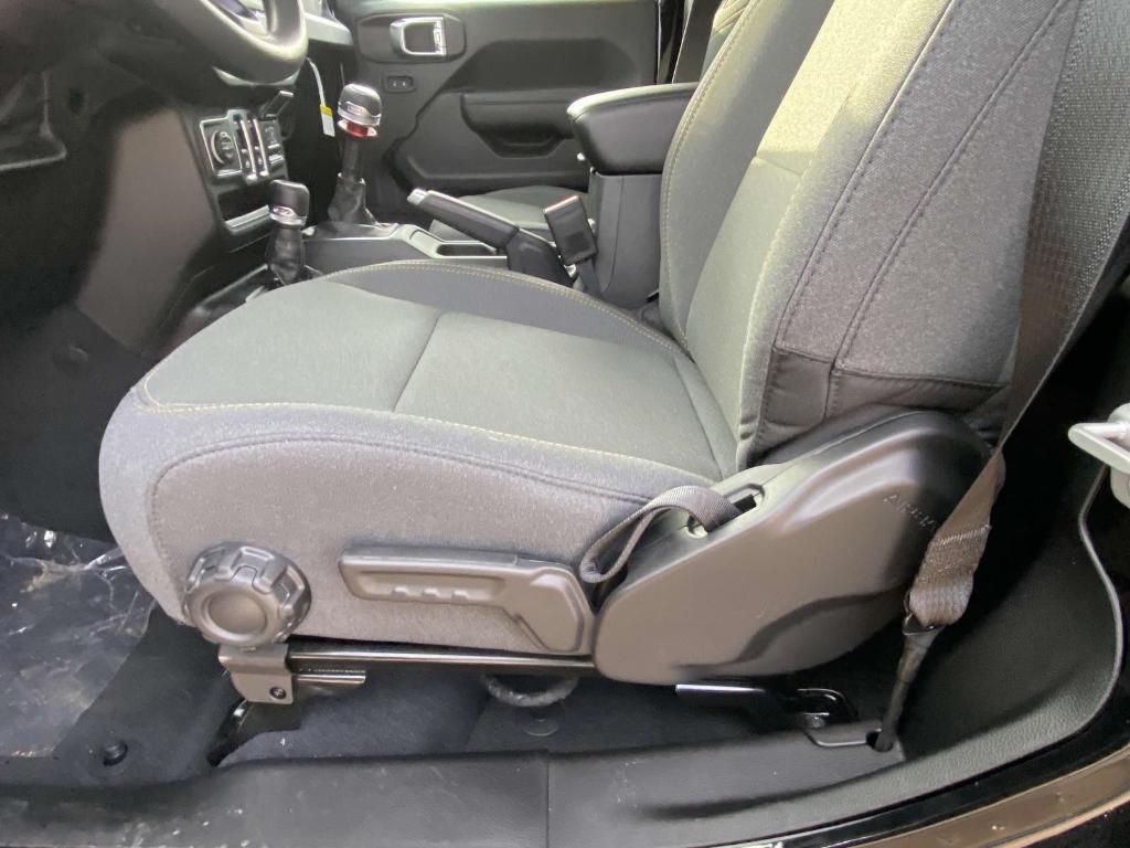 new 2025 Jeep Wrangler car, priced at $31,243
