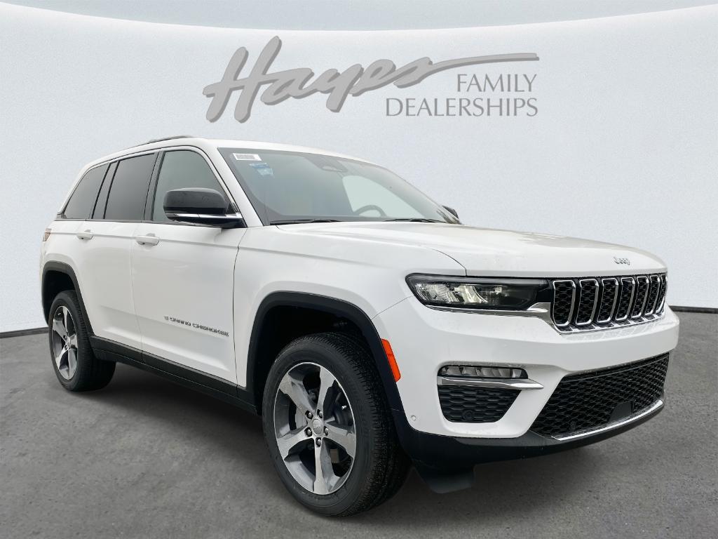new 2025 Jeep Grand Cherokee car, priced at $47,392