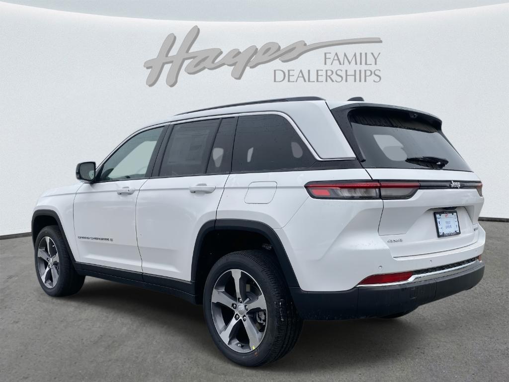 new 2025 Jeep Grand Cherokee car, priced at $47,392