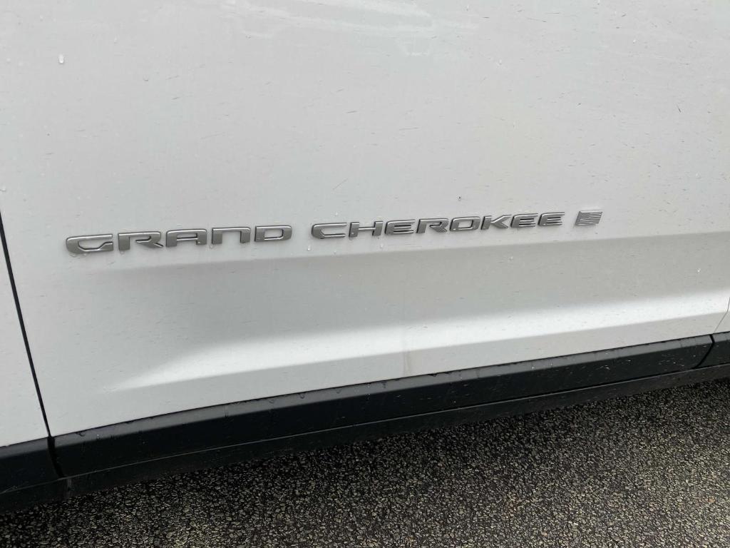 new 2025 Jeep Grand Cherokee car, priced at $47,392