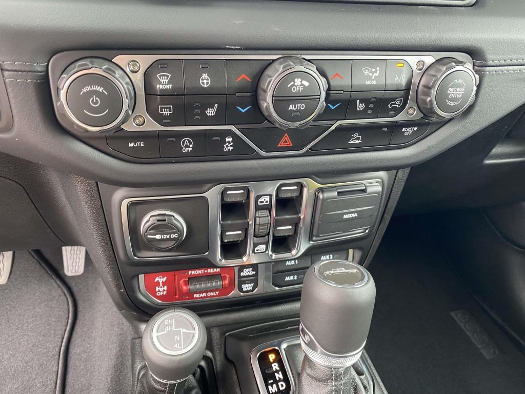 new 2025 Jeep Gladiator car, priced at $54,763