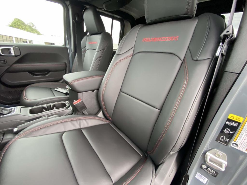 new 2025 Jeep Gladiator car, priced at $54,763