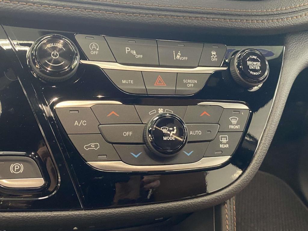 new 2026 Chrysler Pacifica car, priced at $53,723