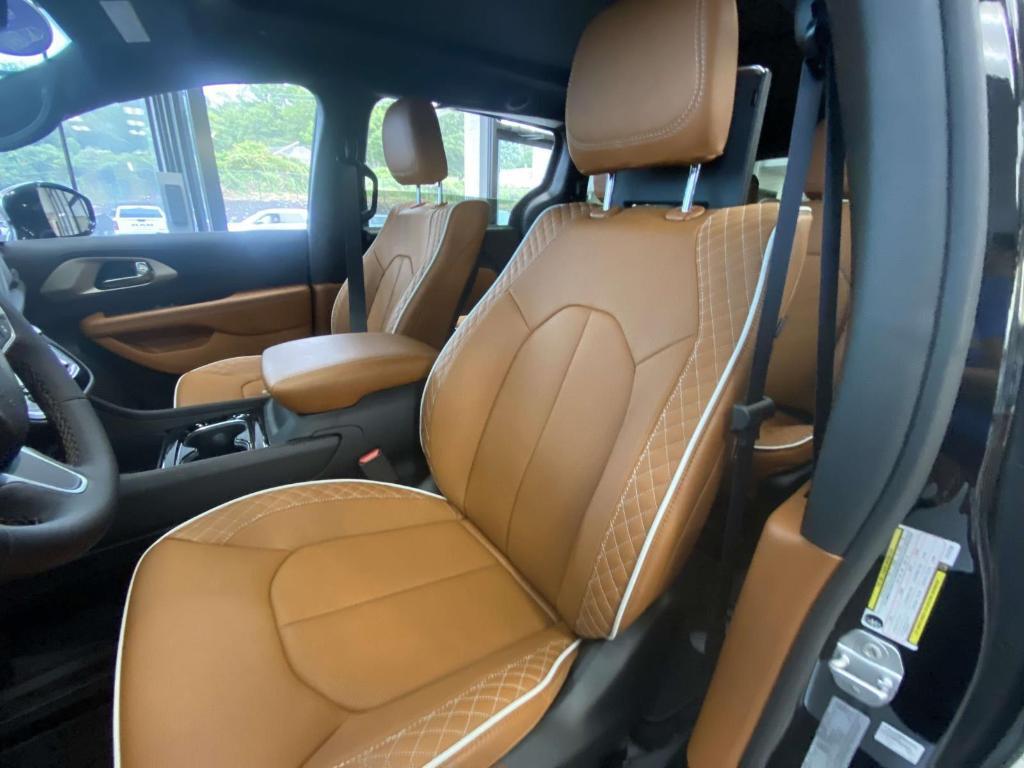 new 2026 Chrysler Pacifica car, priced at $53,723