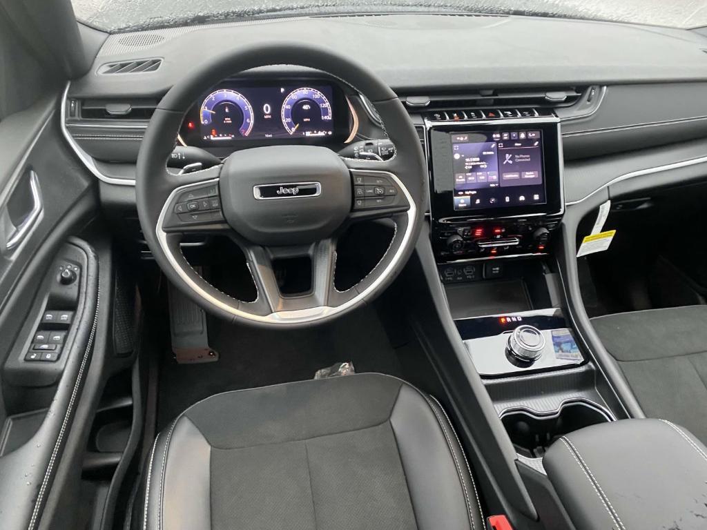 new 2025 Jeep Grand Cherokee car, priced at $41,368