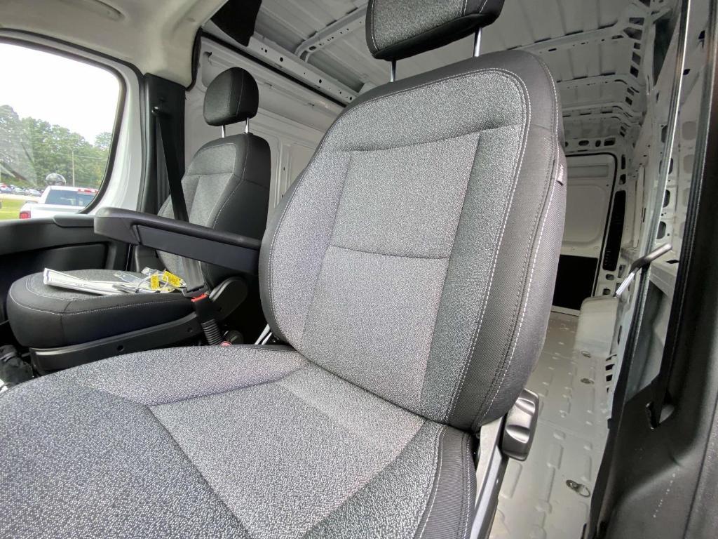 new 2025 Ram ProMaster 2500 car, priced at $46,780