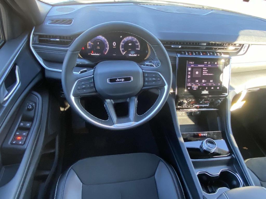 new 2025 Jeep Grand Cherokee car, priced at $41,568