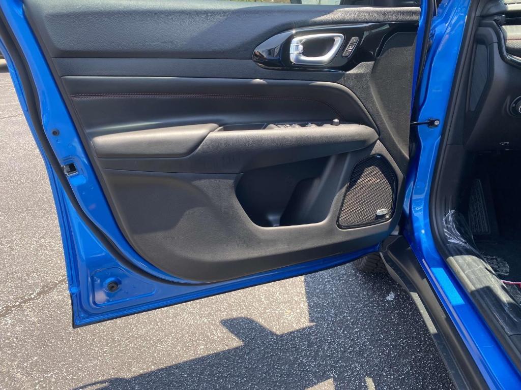 new 2025 Jeep Compass car