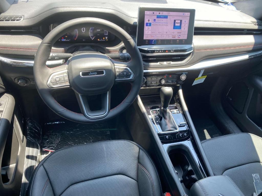 new 2025 Jeep Compass car