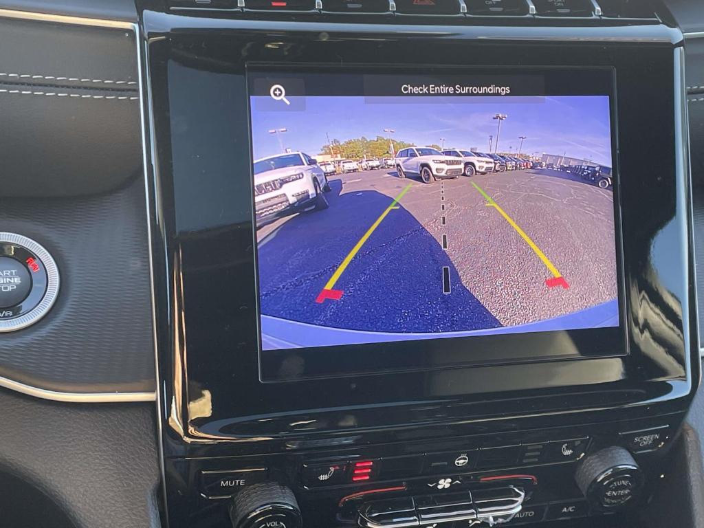 new 2025 Jeep Grand Cherokee car, priced at $43,623