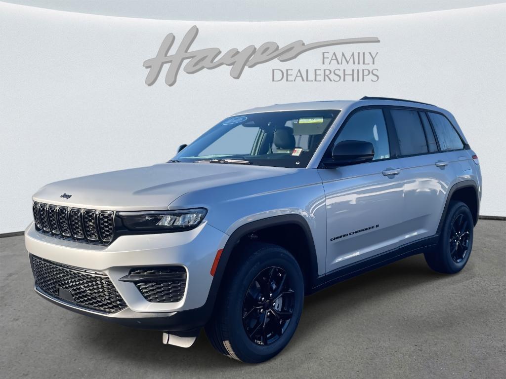 new 2025 Jeep Grand Cherokee car, priced at $43,623