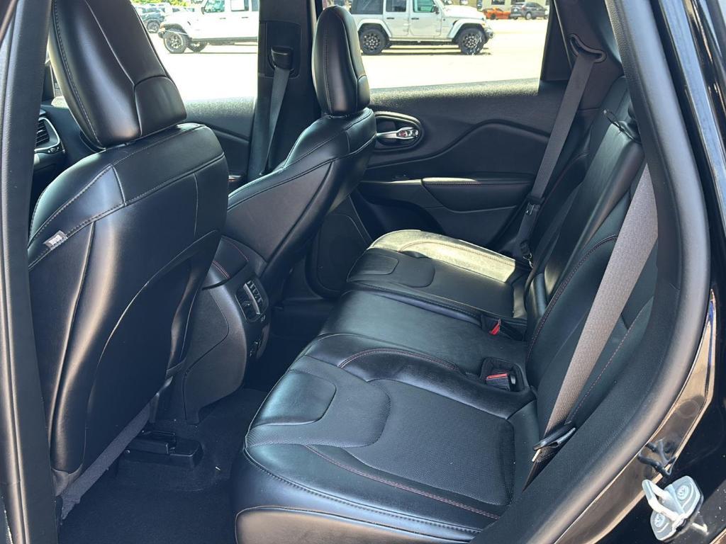 used 2022 Jeep Cherokee car, priced at $27,995