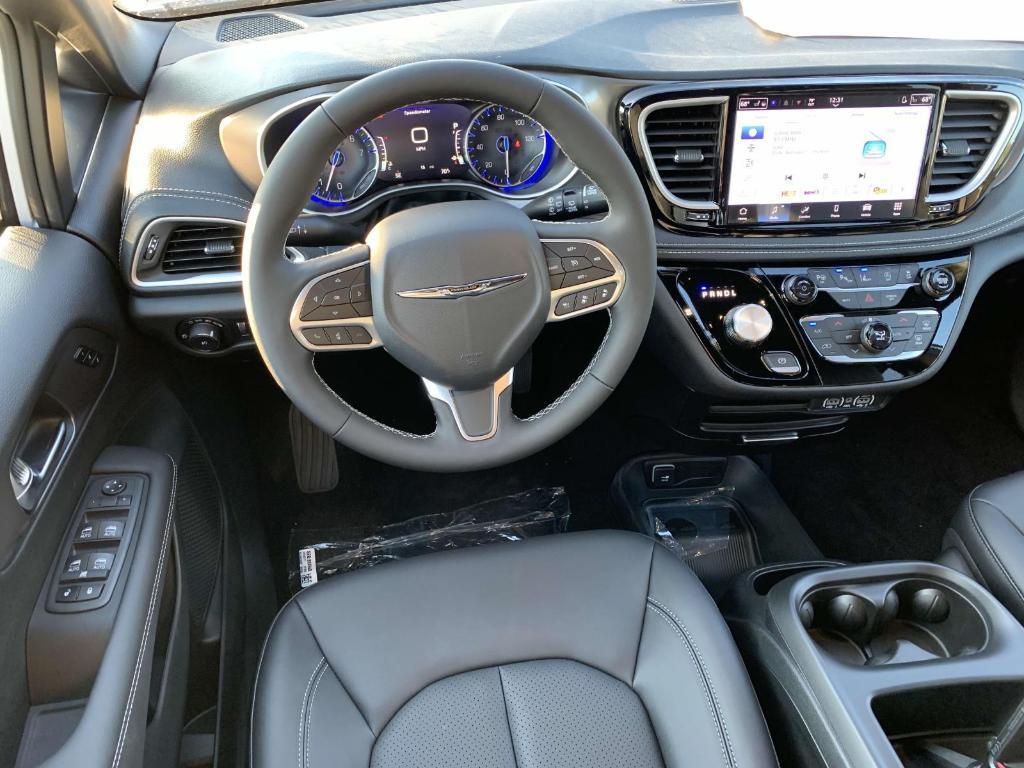 new 2025 Chrysler Pacifica car, priced at $44,118