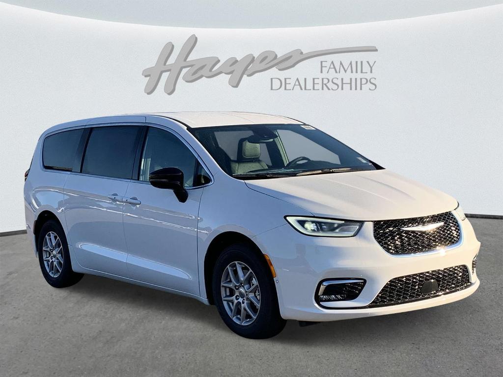 new 2025 Chrysler Pacifica car, priced at $44,118