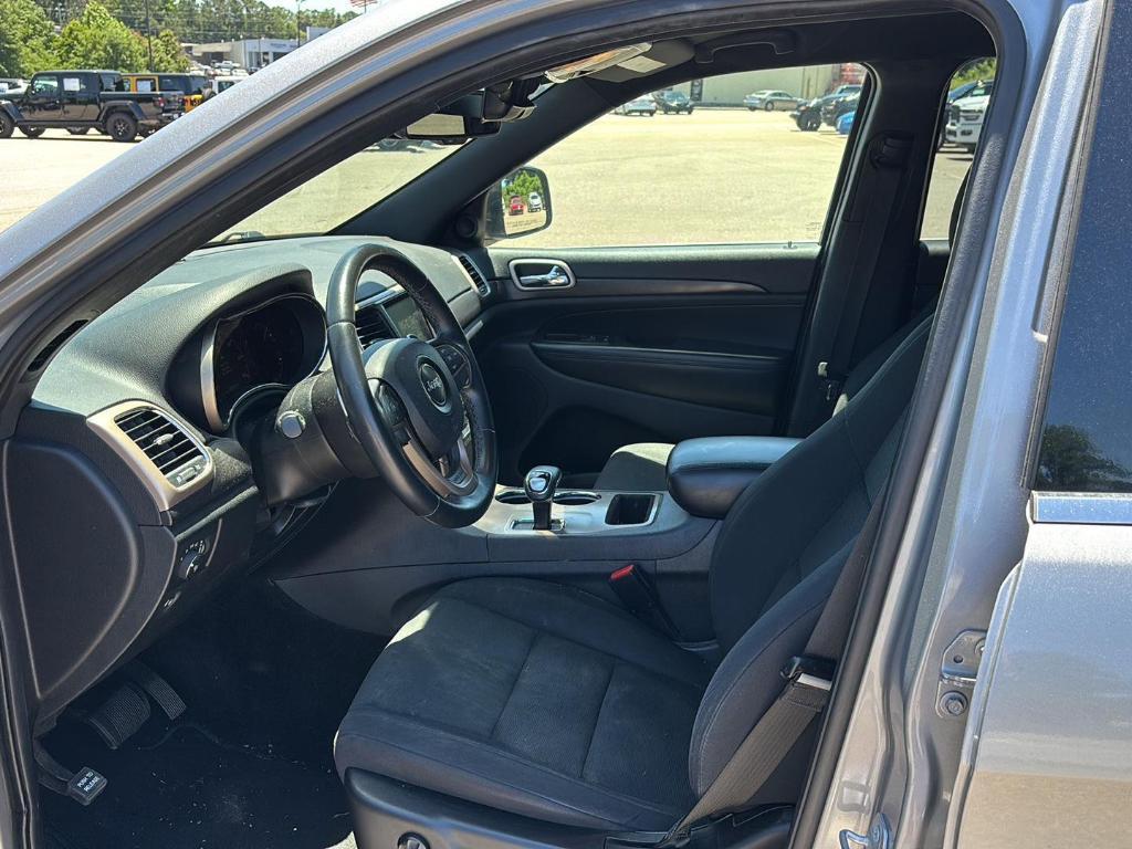 used 2015 Jeep Grand Cherokee car, priced at $14,545