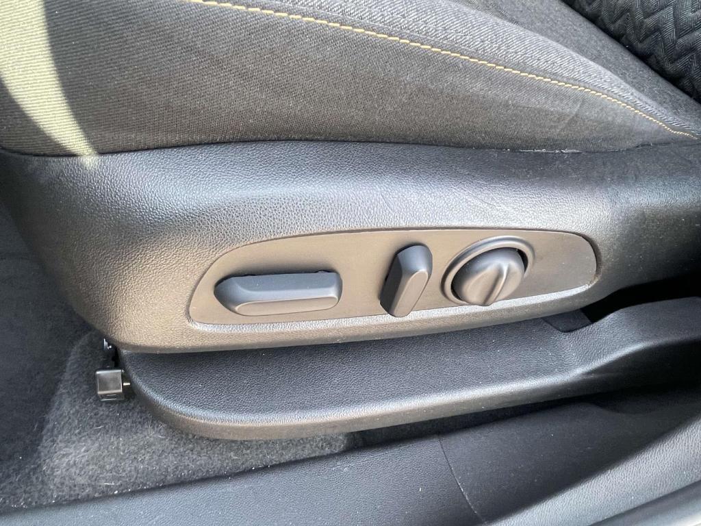 used 2022 Chevrolet Equinox car, priced at $23,995