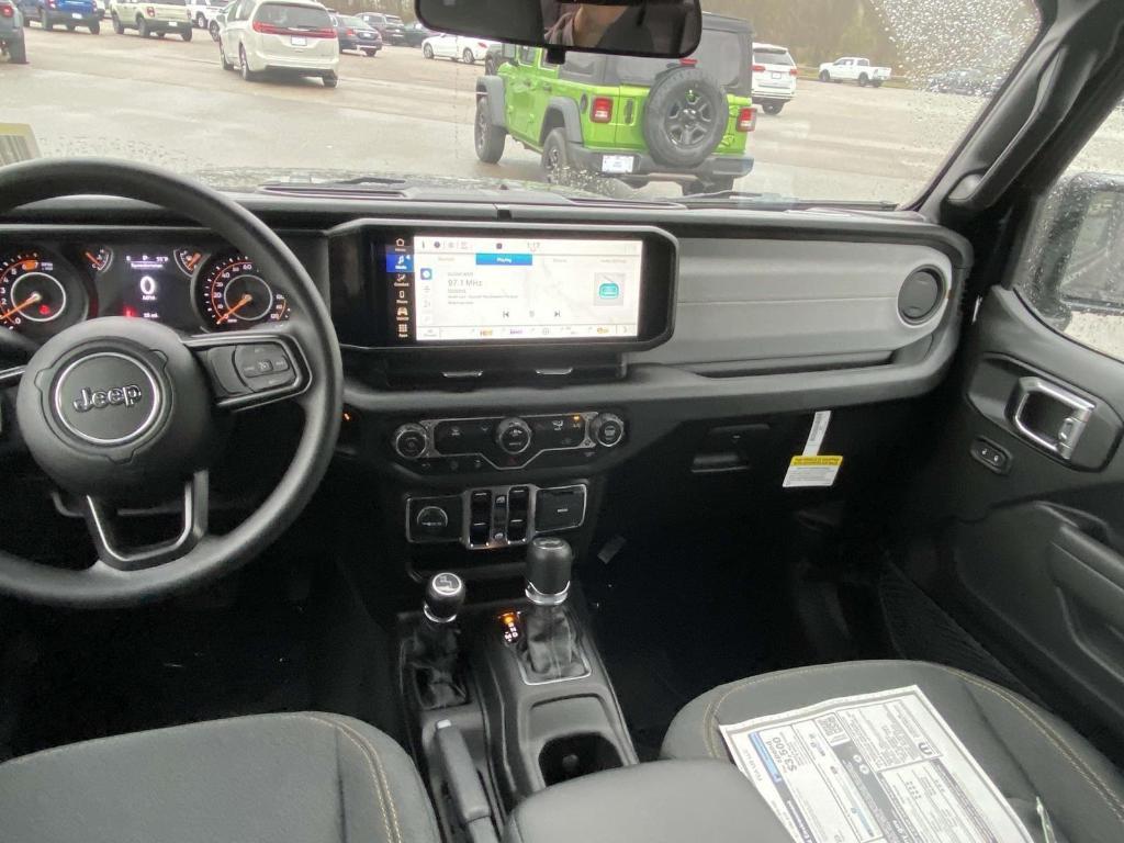 new 2025 Jeep Wrangler car, priced at $40,343