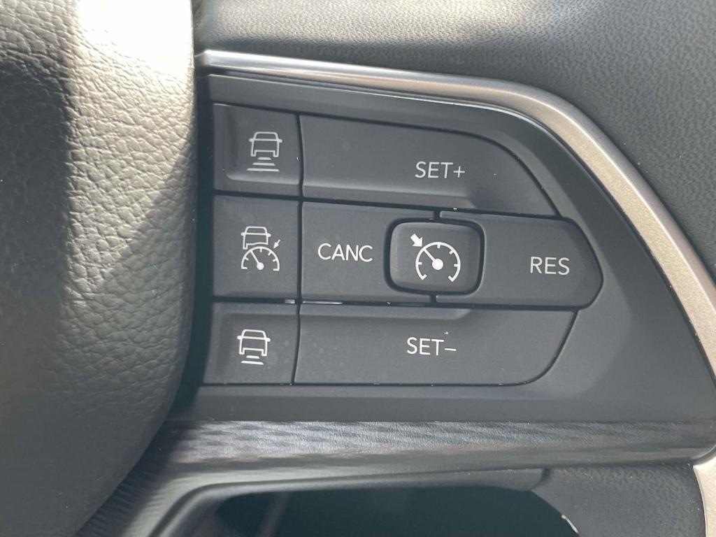 used 2024 Jeep Grand Cherokee car, priced at $28,350