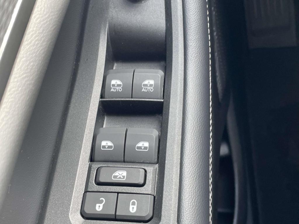 used 2024 Jeep Grand Cherokee car, priced at $28,350