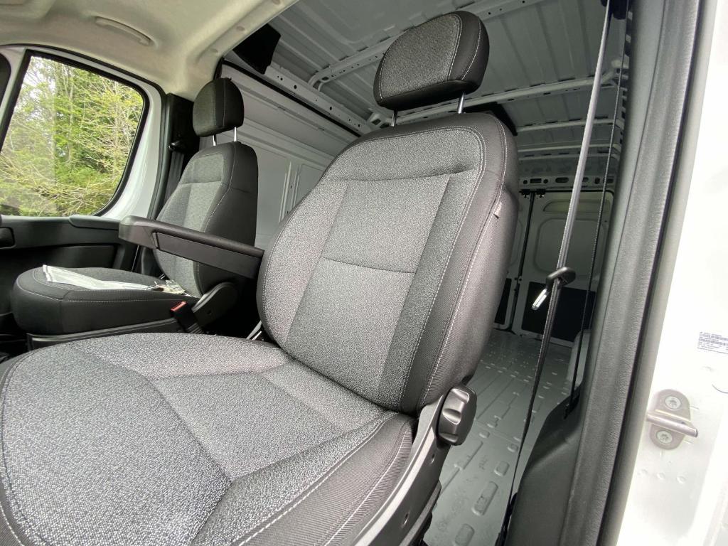 new 2025 Ram ProMaster 2500 car, priced at $48,362