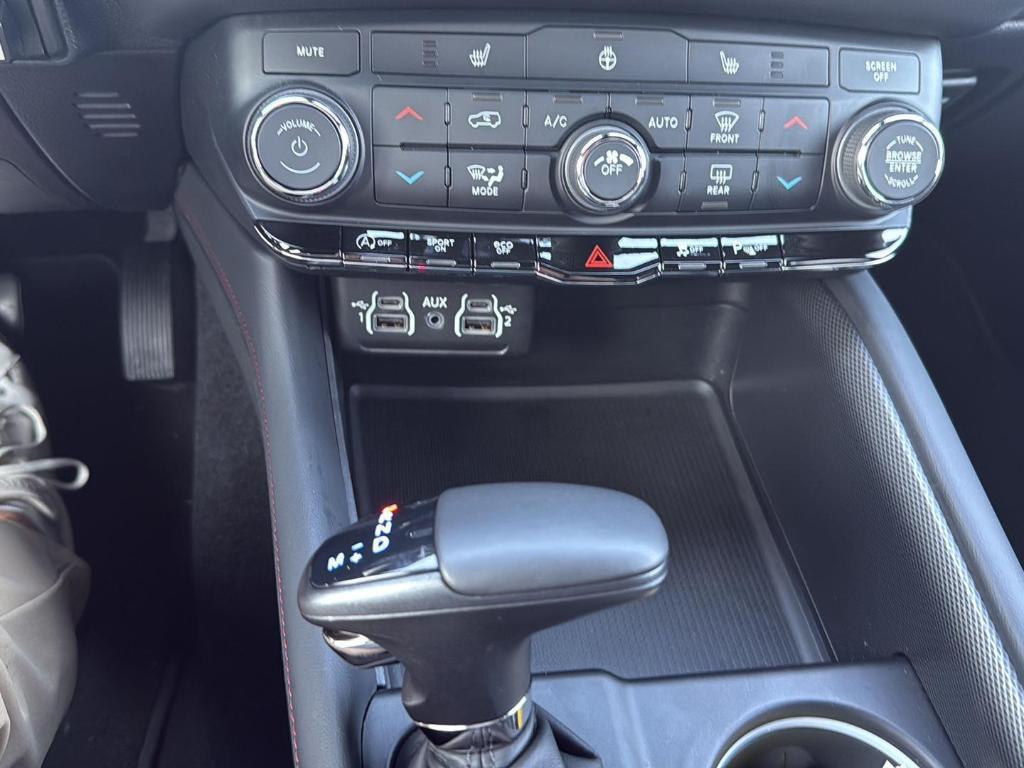 used 2024 Dodge Durango car, priced at $32,999