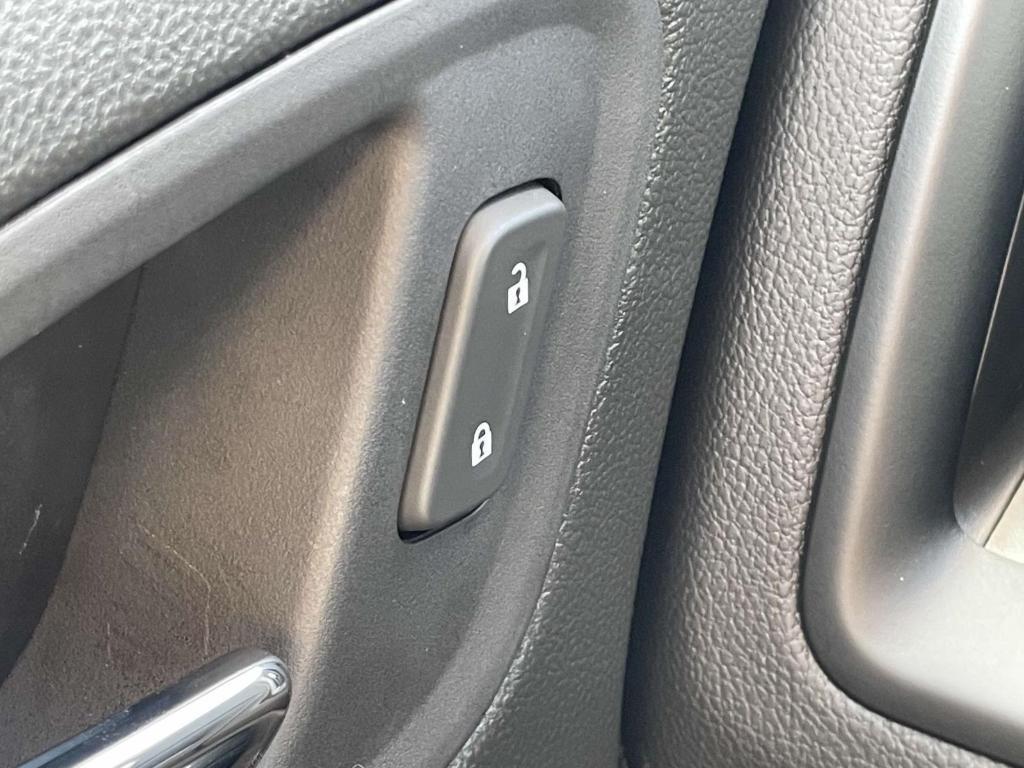 used 2022 Chevrolet Colorado car, priced at $28,677