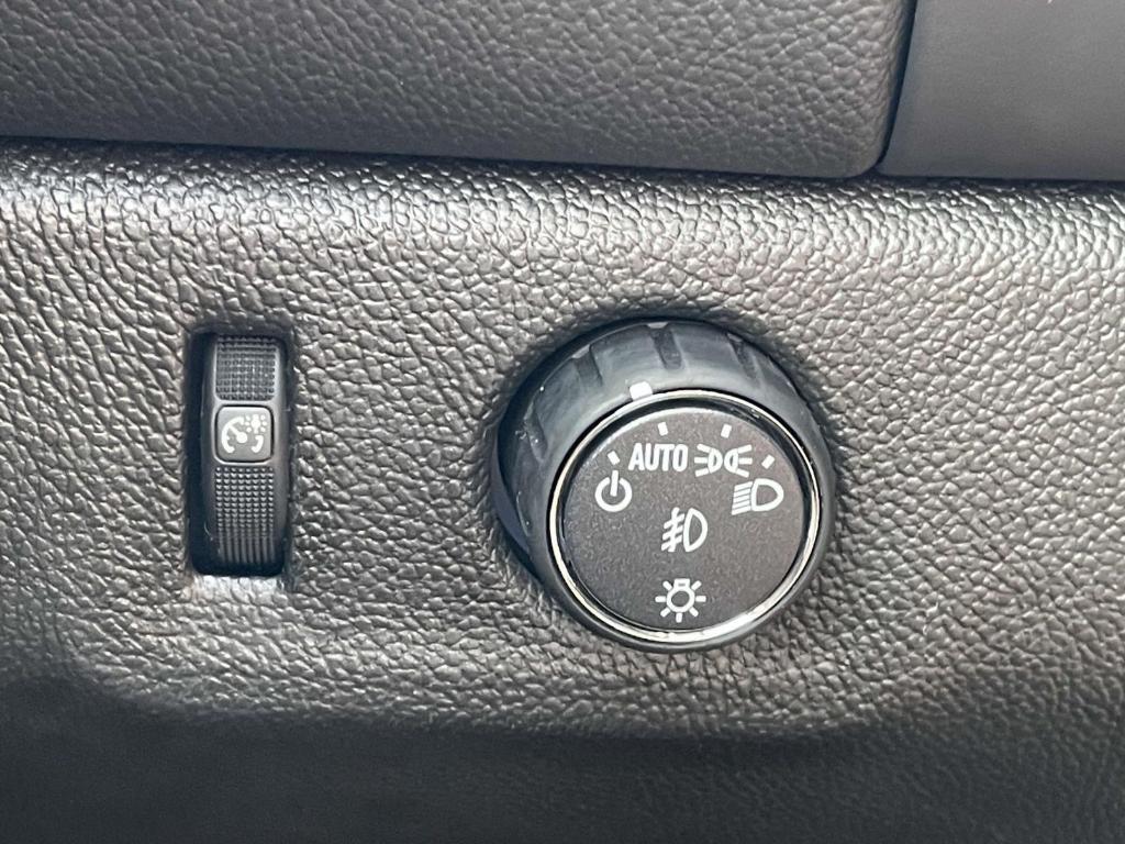 used 2022 Chevrolet Colorado car, priced at $28,677
