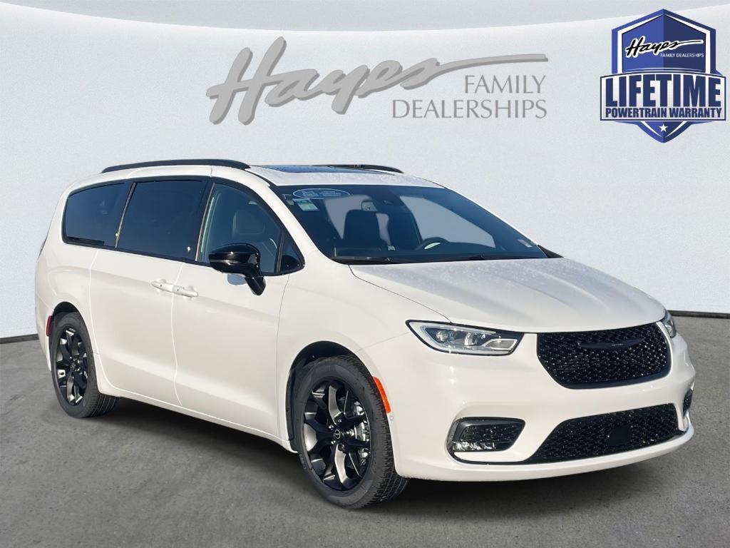new 2026 Chrysler Pacifica car, priced at $49,918