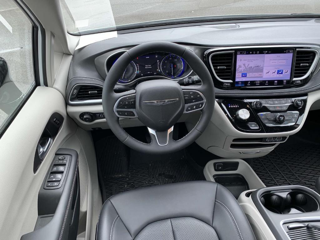 used 2024 Chrysler Pacifica car, priced at $36,999