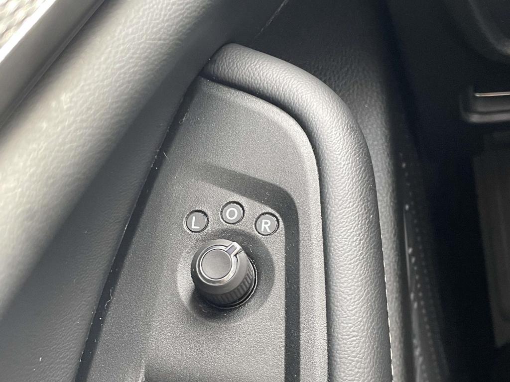 used 2024 Jeep Grand Cherokee car, priced at $28,795