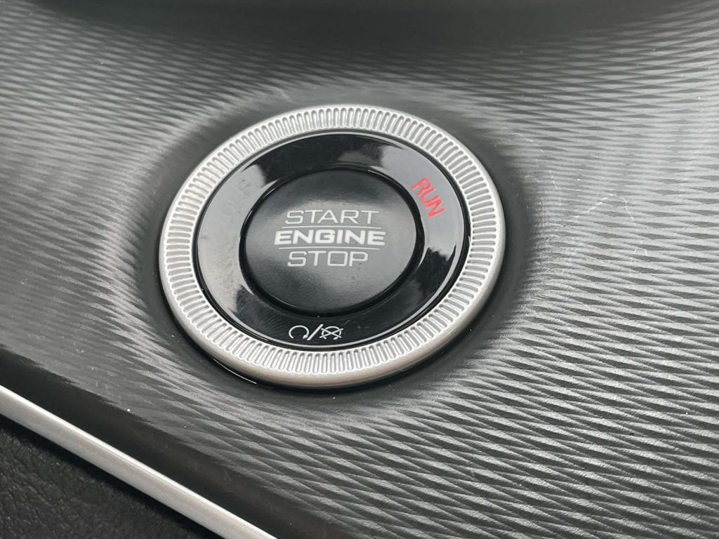 used 2024 Jeep Grand Cherokee car, priced at $28,795