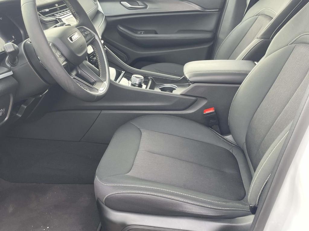 used 2024 Jeep Grand Cherokee car, priced at $28,795