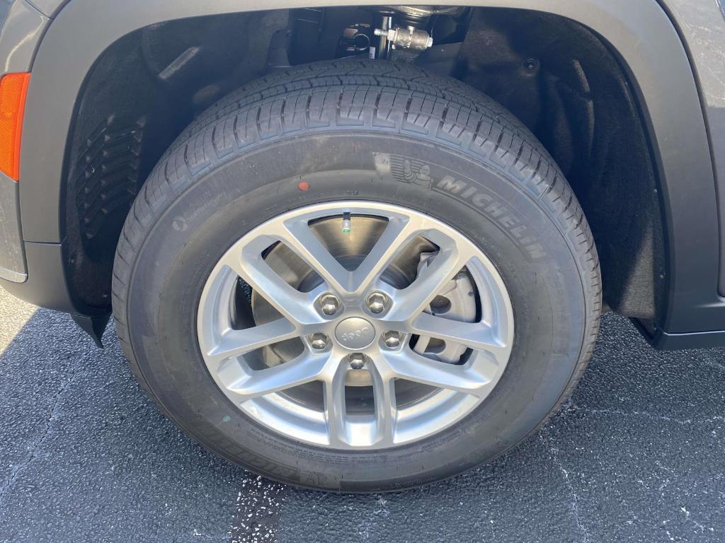 new 2025 Jeep Grand Cherokee L car, priced at $39,313