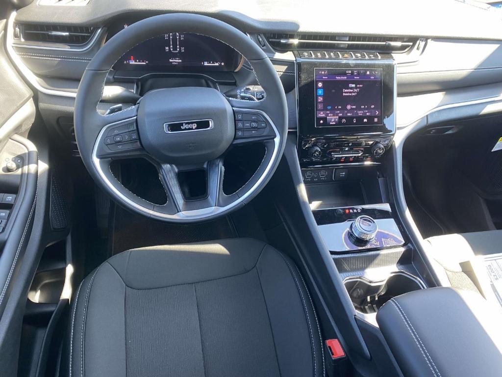 new 2025 Jeep Grand Cherokee L car, priced at $39,313