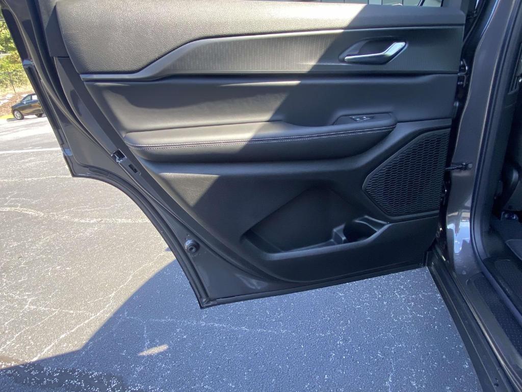 new 2025 Jeep Grand Cherokee L car, priced at $39,313