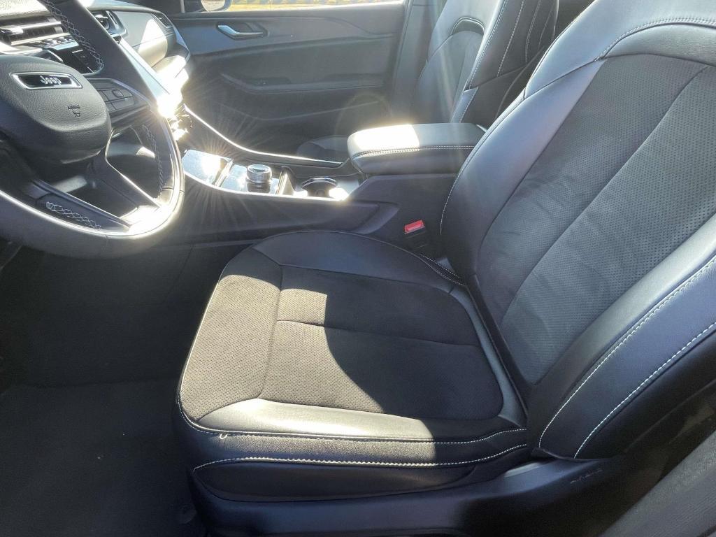 used 2024 Jeep Grand Cherokee L car, priced at $33,750