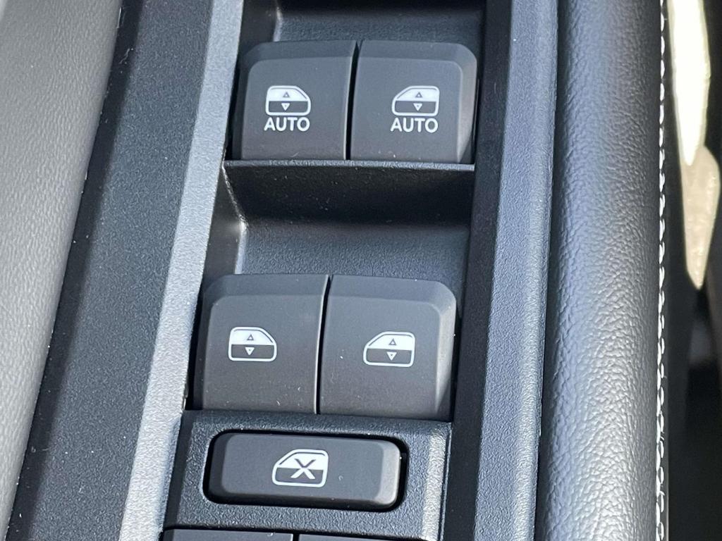 used 2024 Jeep Grand Cherokee L car, priced at $33,750