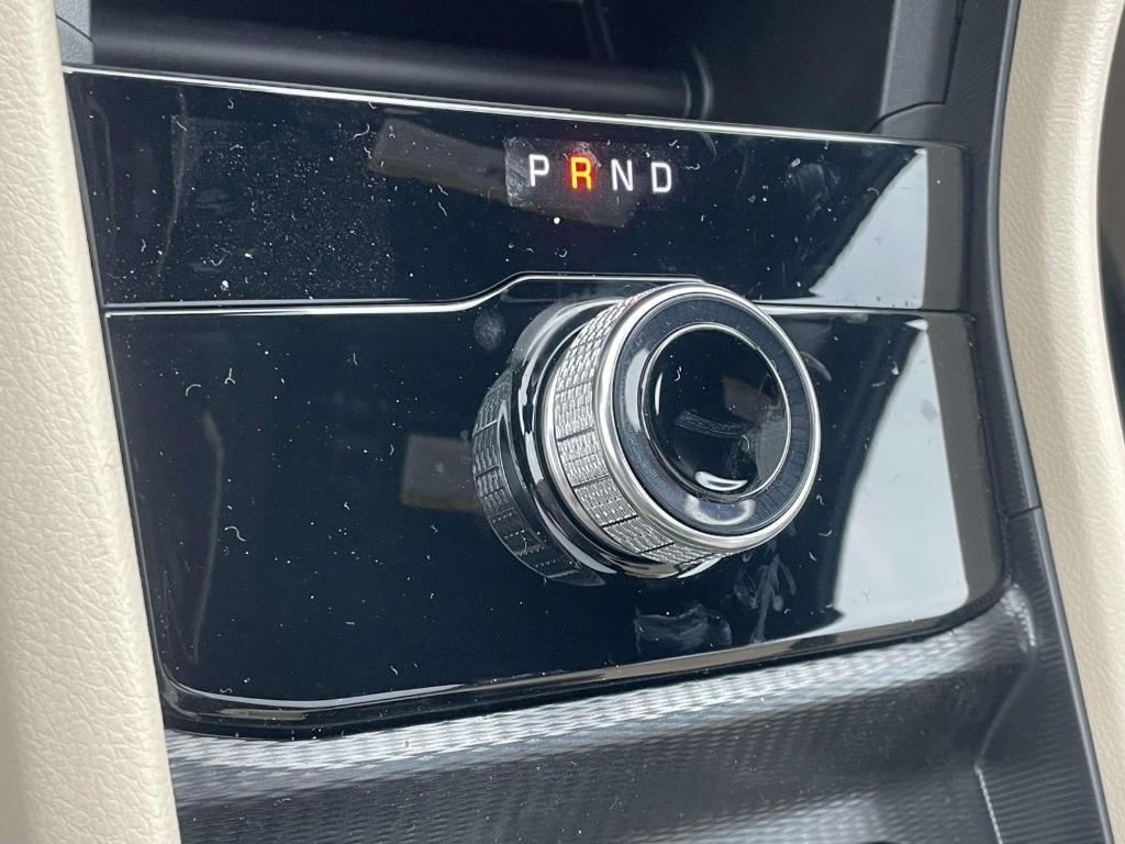 new 2025 Jeep Grand Cherokee car, priced at $45,628