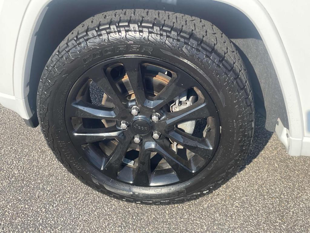 used 2018 Jeep Grand Cherokee car, priced at $18,182