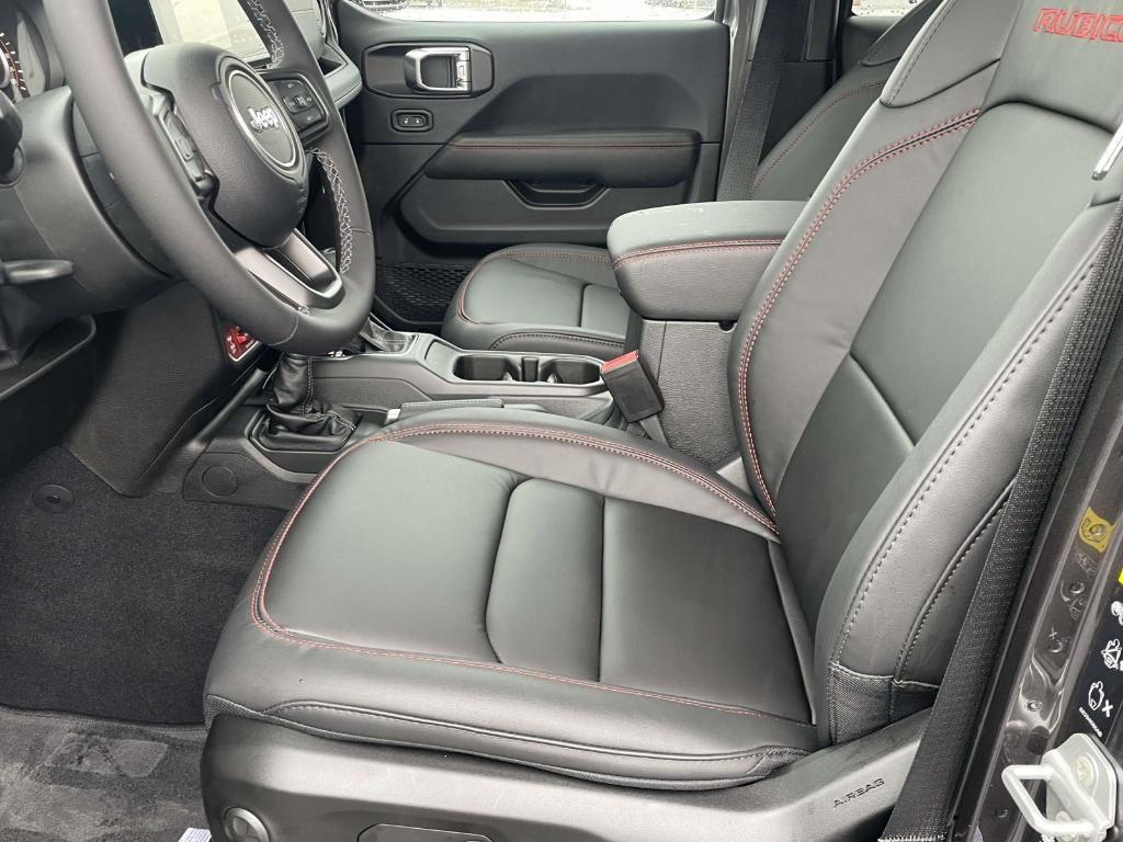 new 2025 Jeep Gladiator car, priced at $59,083