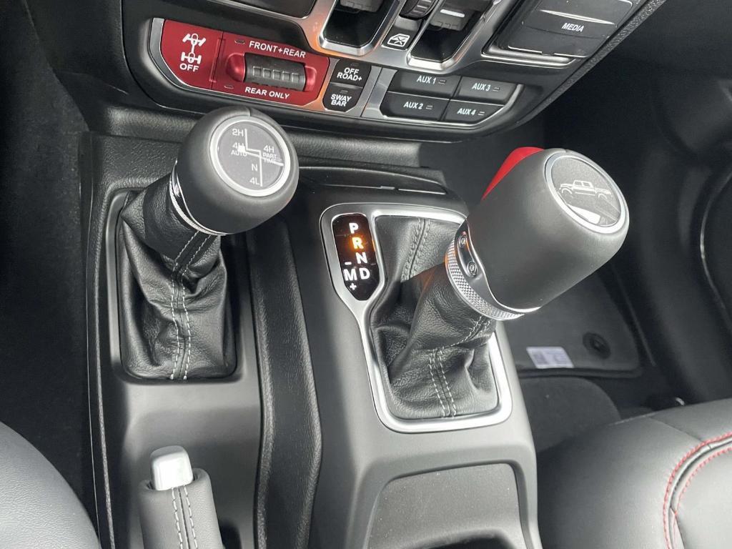 new 2025 Jeep Gladiator car, priced at $59,083