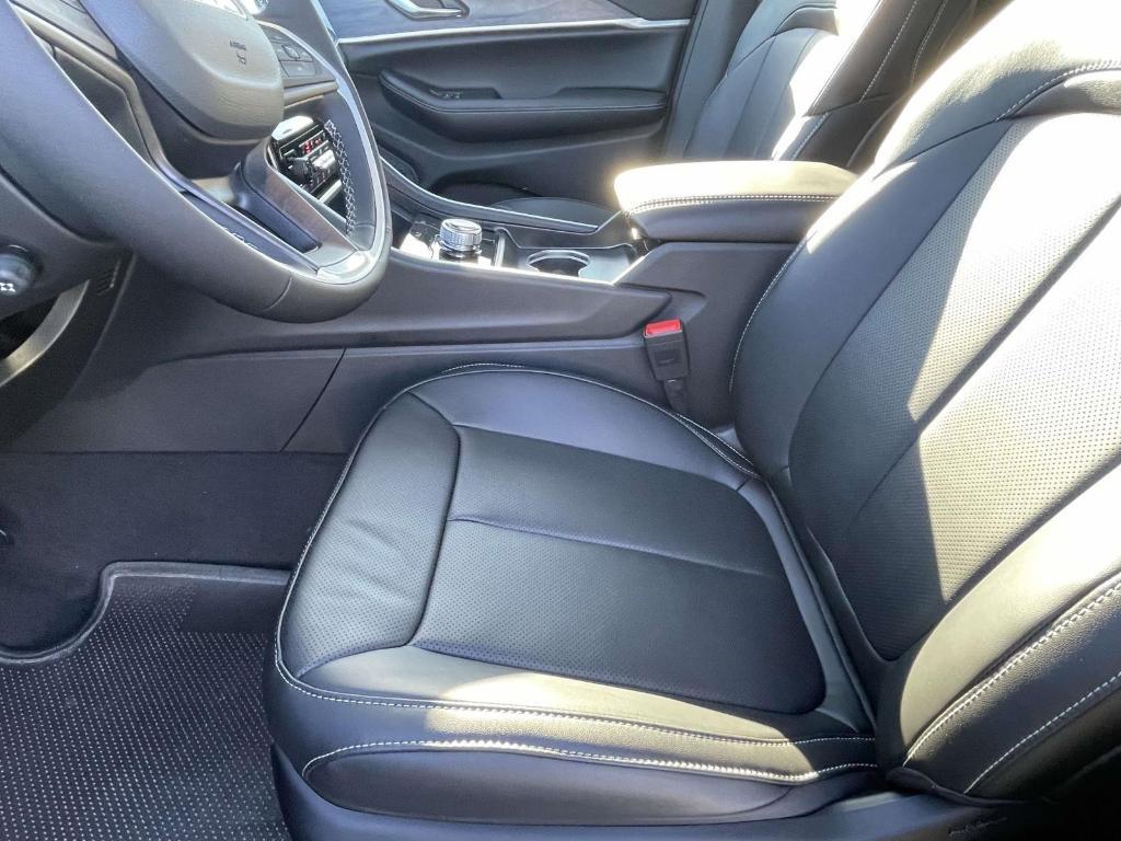 new 2025 Jeep Grand Cherokee L car, priced at $48,403